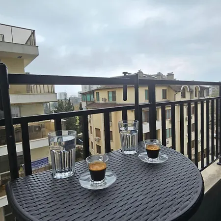 Breeze View Apartman Várna
